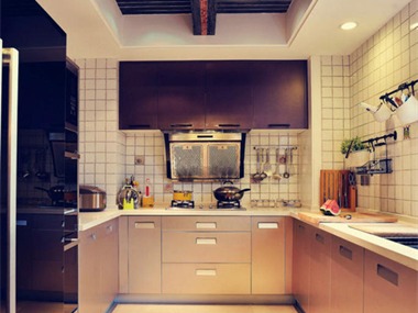 富有色彩的空间厨房