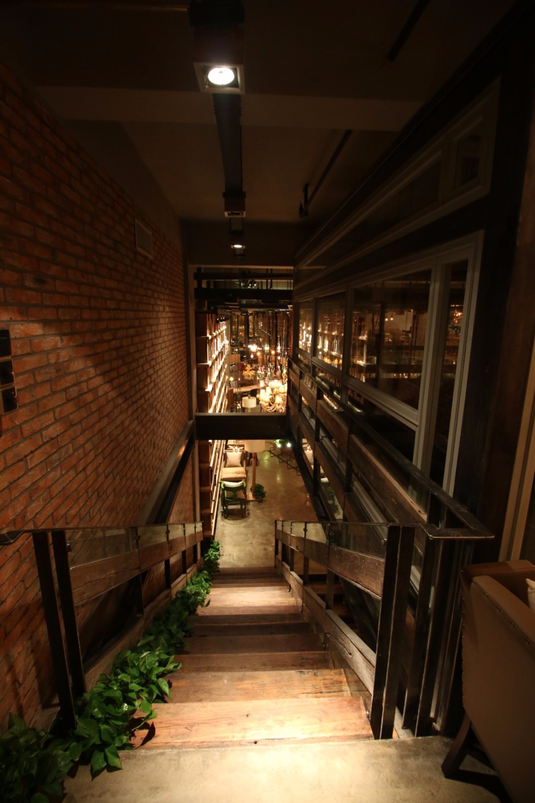 咖啡厅楼梯实景图