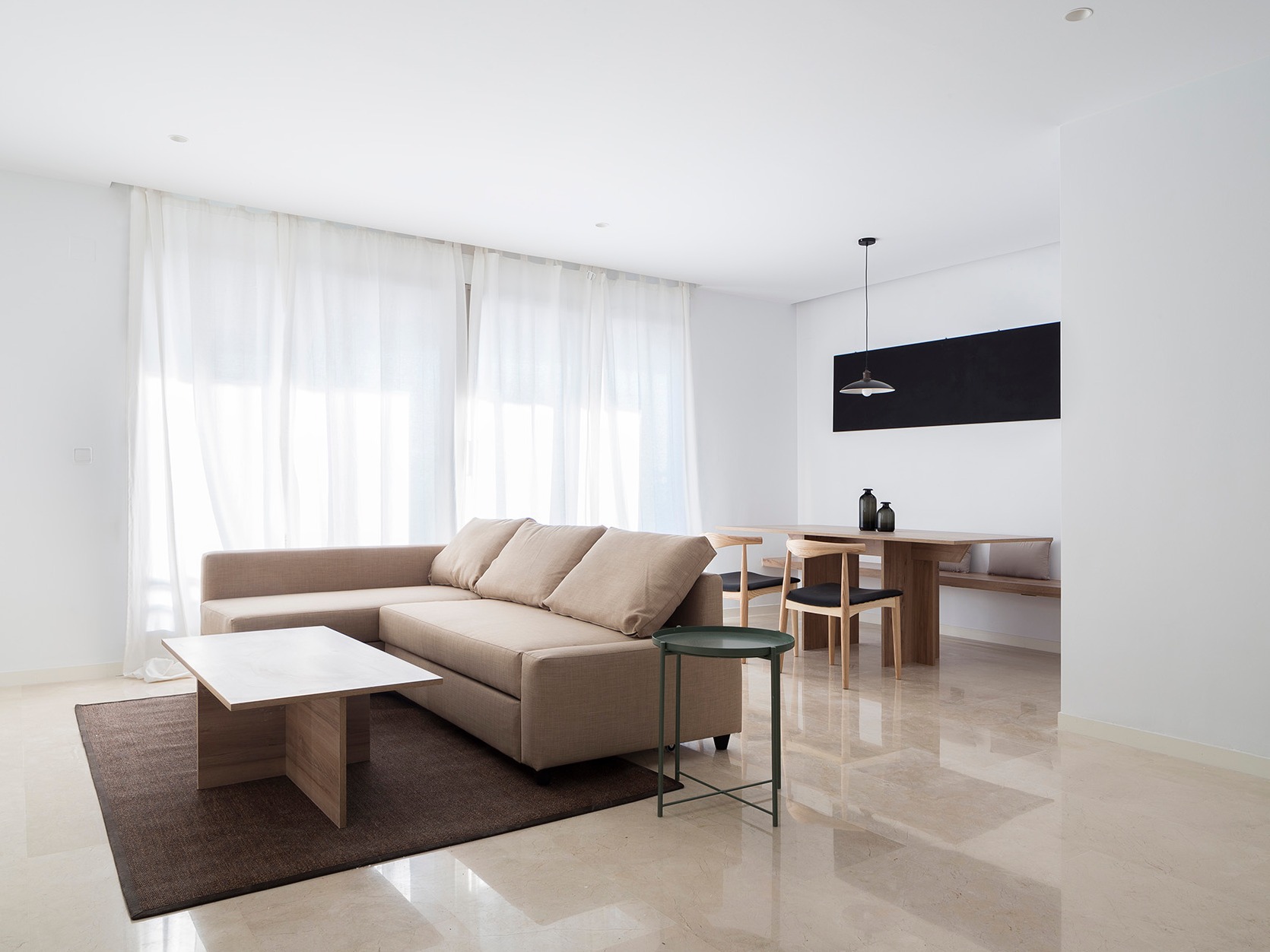 巴伦西亚C15公寓，极简风的居住空间