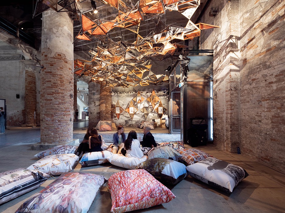 “编织建筑”建筑元素，意大利威尼斯双年展 / EMBT